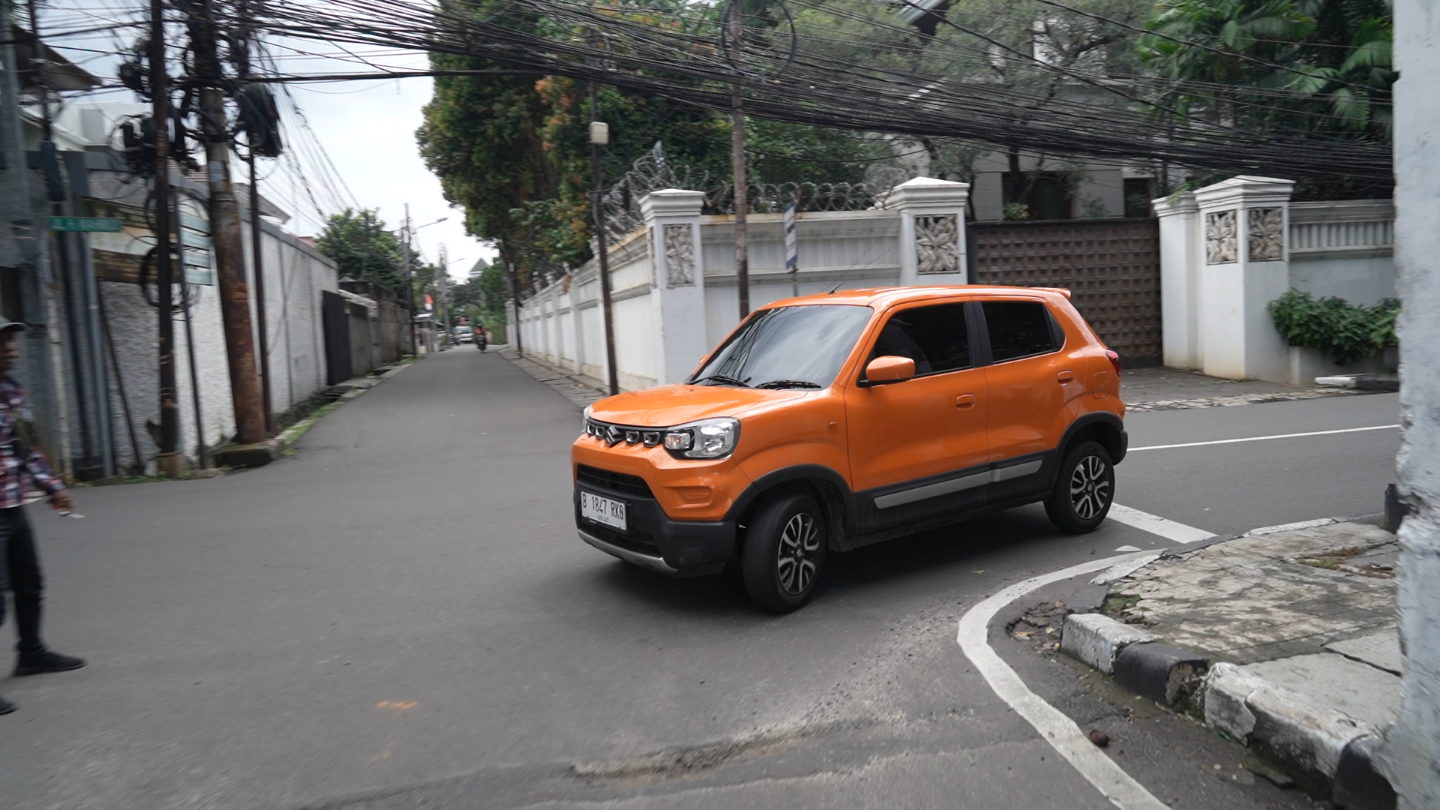 VIDEO Test Drive Suzuki Spresso Si Mungil Yang Praktis Dan Irit BBM